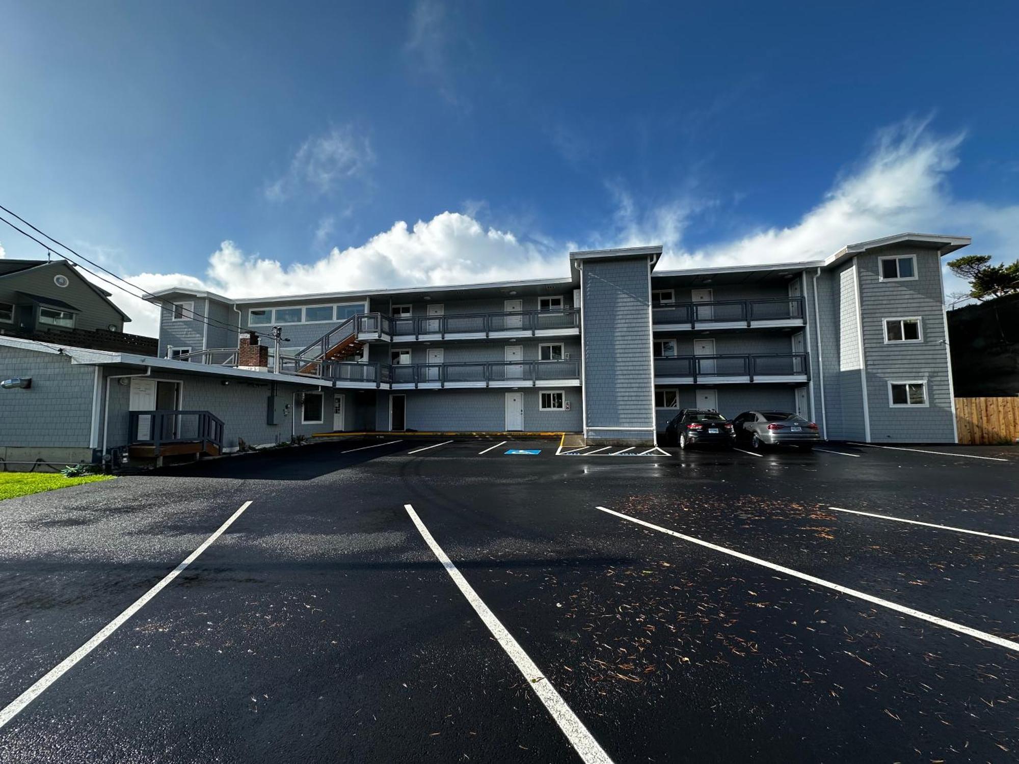 West Beach Suites Линкольн-Сити Экстерьер фото